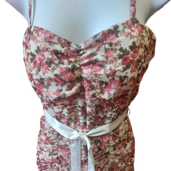 Pink and White Floral Print Dress and Shrug Set Size Medium - Picture 5 of 12